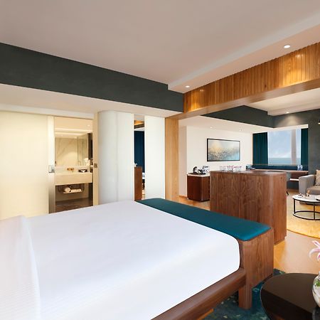 Novotel Mumbai Juhu Beach Kültér fotó Suite at the hotel