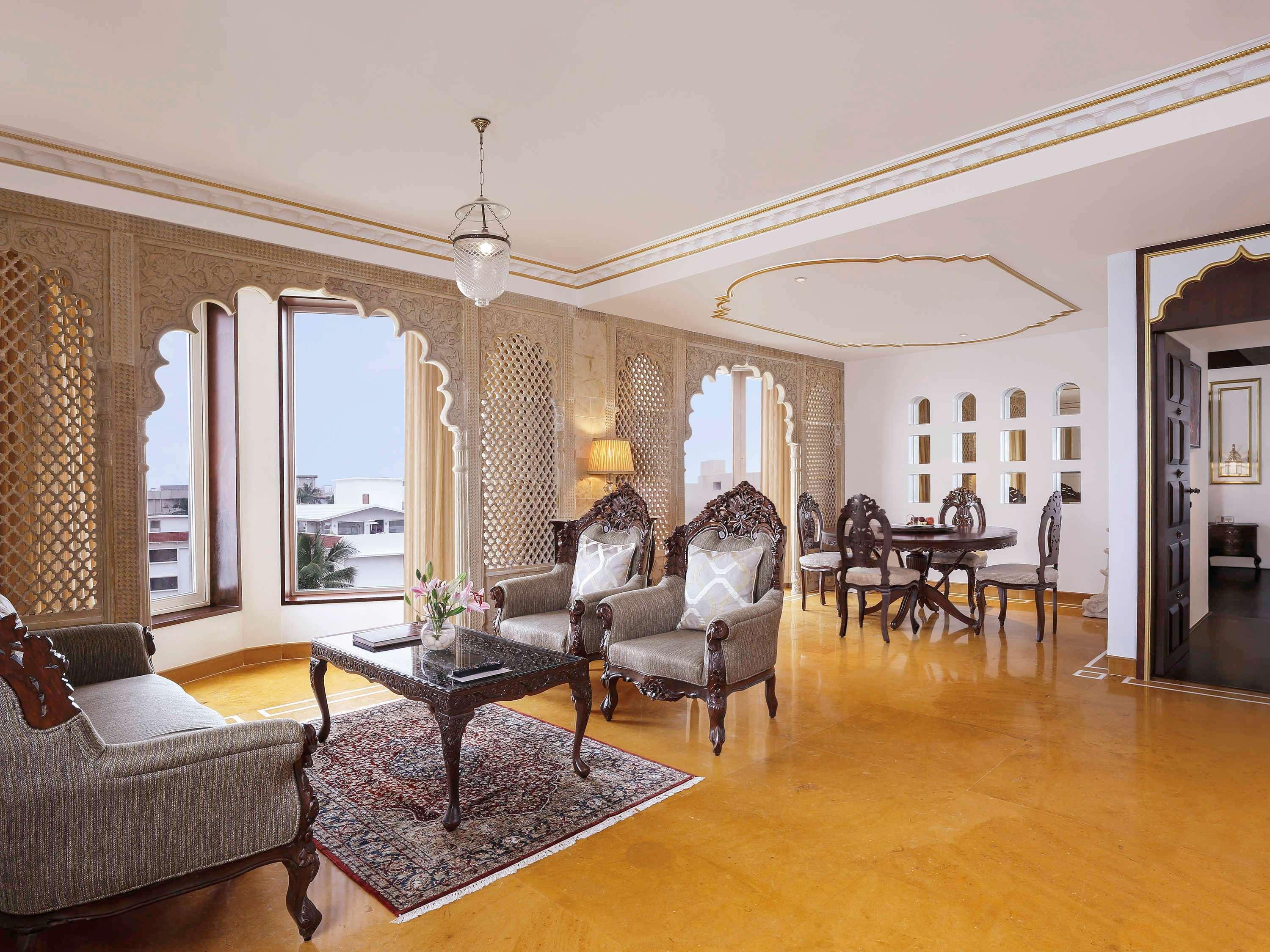 Novotel Mumbai Juhu Beach Kültér fotó A suite at the Taj Mahal Palace