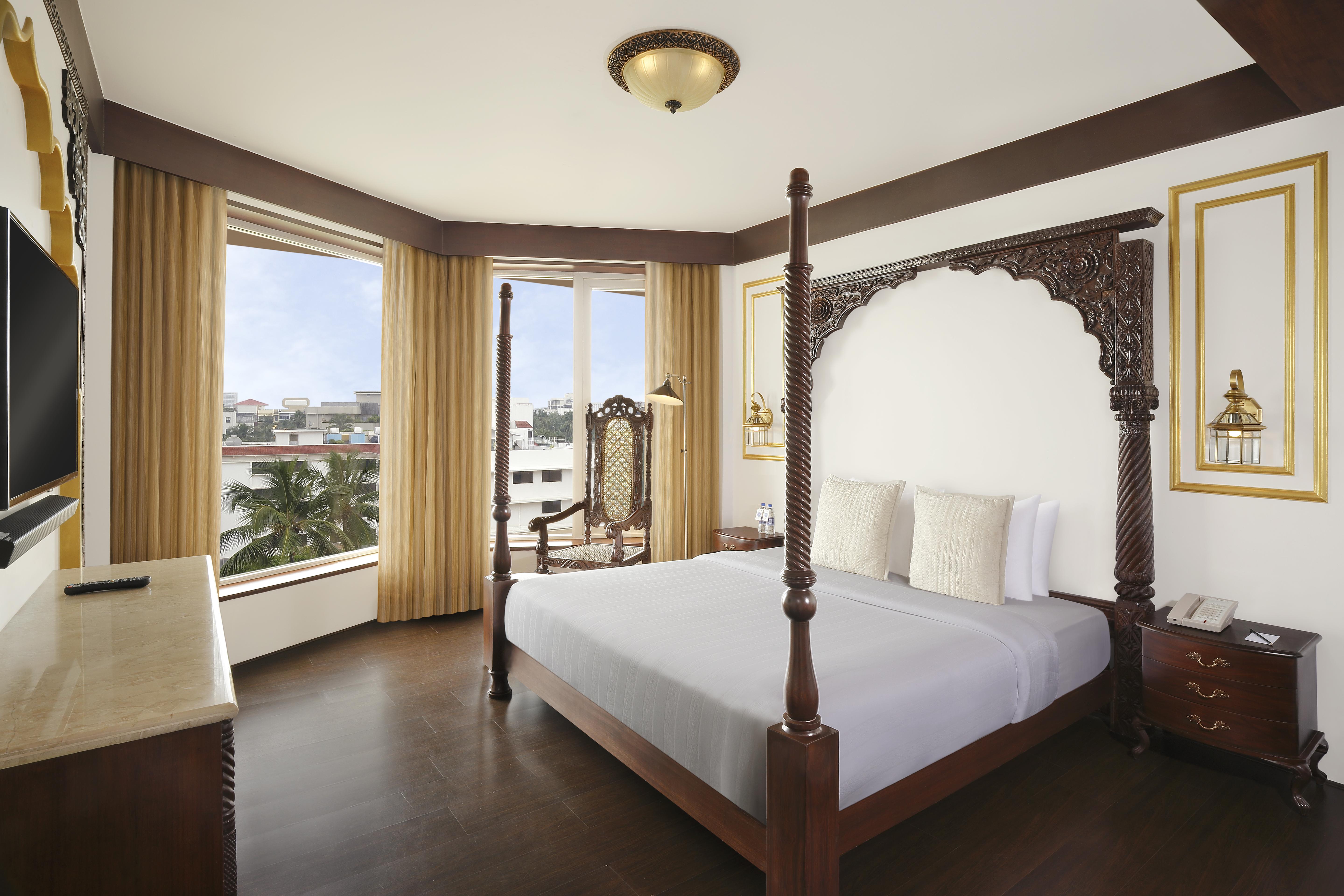 Novotel Mumbai Juhu Beach Kültér fotó A bedroom at the hotel